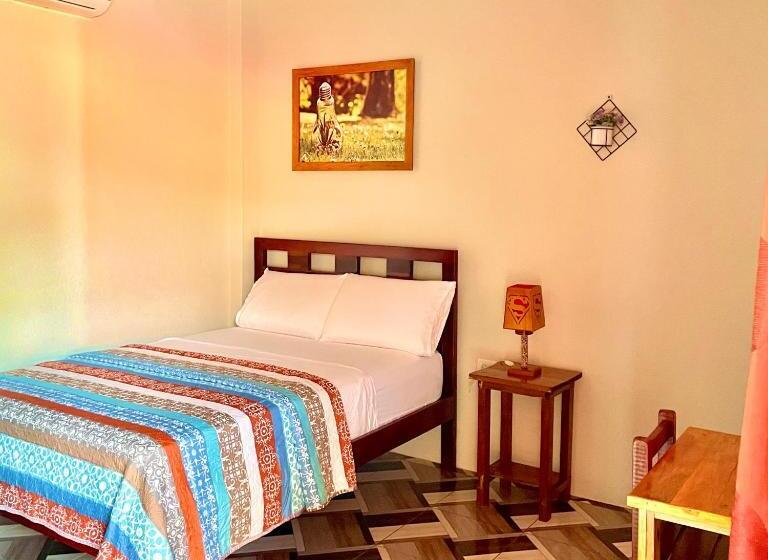غرفة قياسية, Hostal Laurita Beach