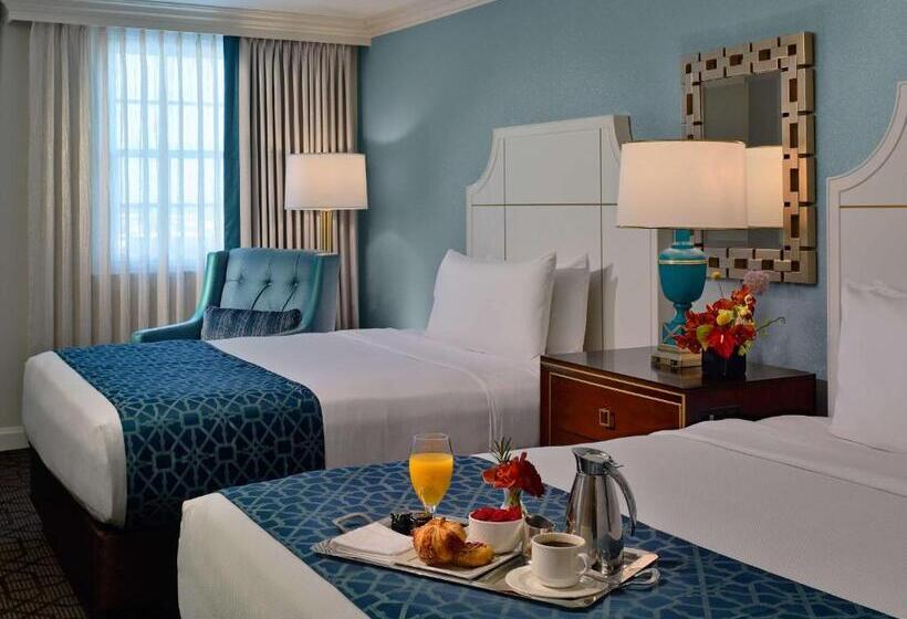 Четырехместный Номер Стандарт, The Royal Sonesta New Orleans