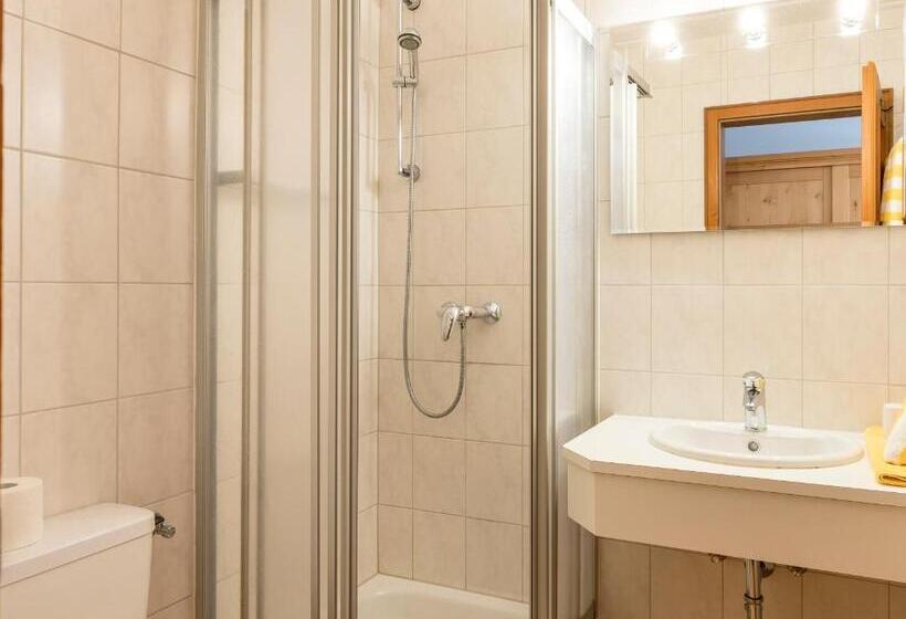 Номер Стандарт с Балконом, Landhaus Almrausch
