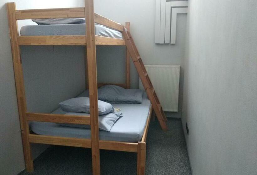 Номер Стандарт, Go Hostel Rewolucji