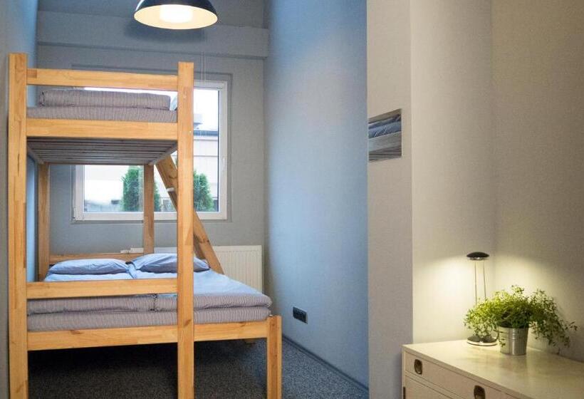 Номер Стандарт Трехместный, Go Hostel Rewolucji