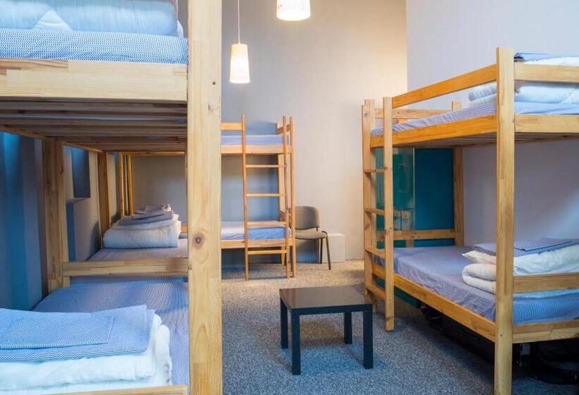 Кровать в Общей Комнате, Go Hostel Rewolucji