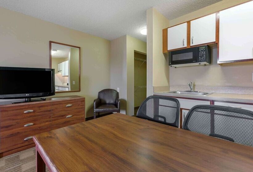 Студия Deluxe, Extended Stay America Suites  El Paso  West