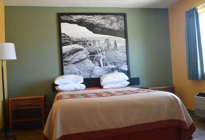 Люкс, Super 8 By Wyndham St. George Ut