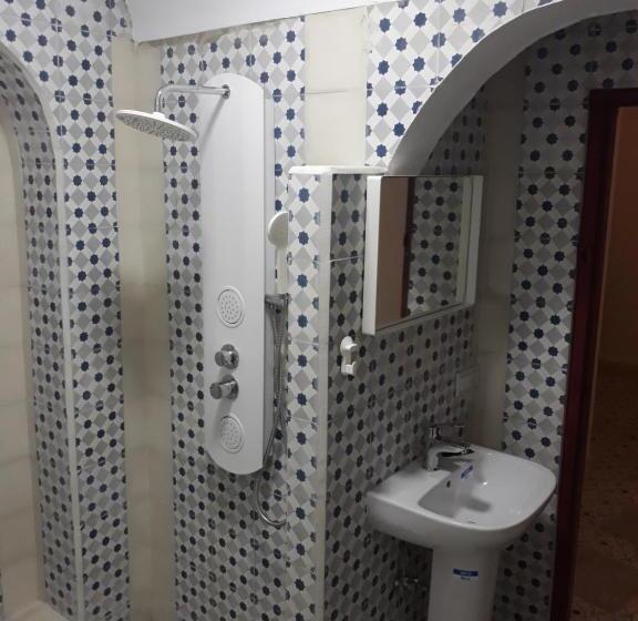 Номер Стандарт, The Riad Hostel Tangier