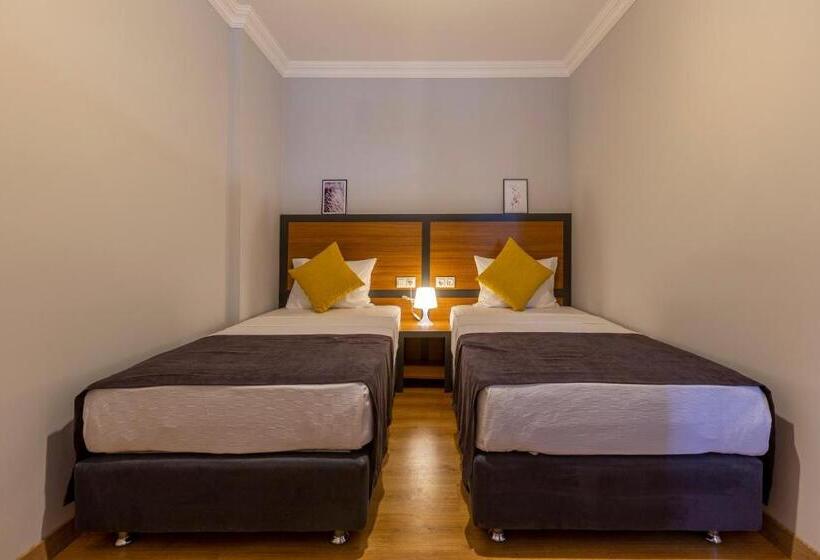 Camera Familiare, Business Hotel Antalya