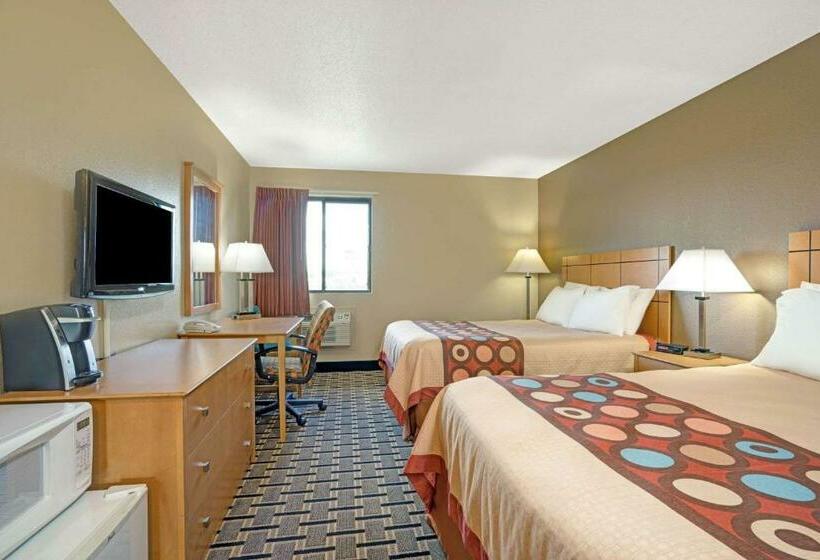 Номер Deluxe, Super 8 By Wyndham Melrose