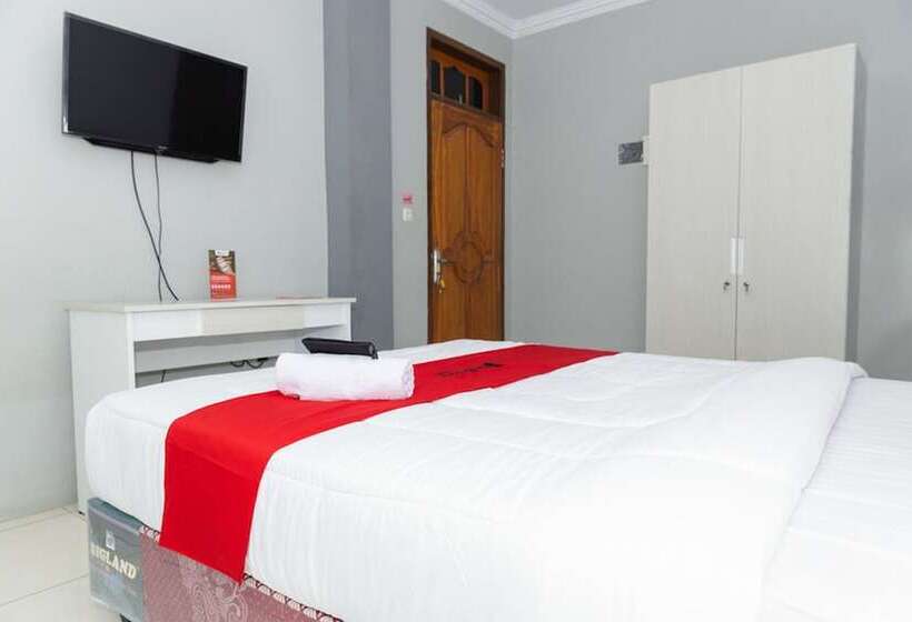 Номер Стандарт, Reddoorz Plus Near Transmart Kairagi Dua Manado