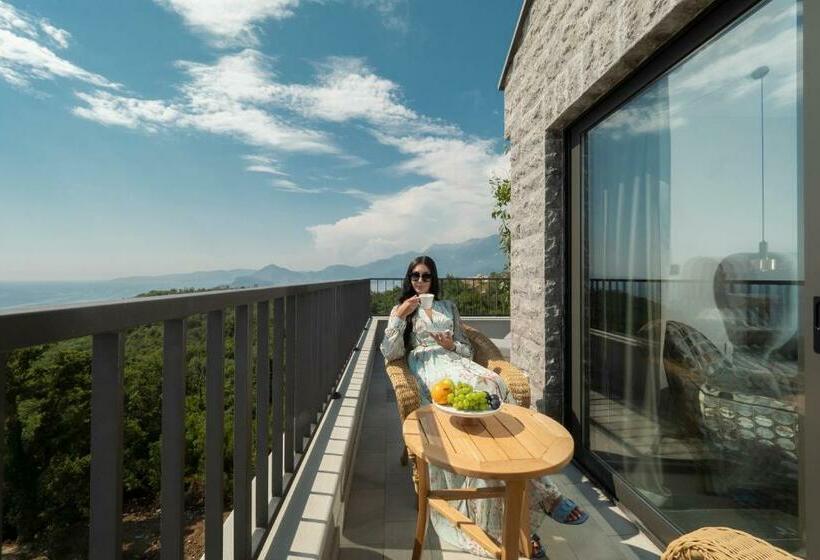 חדר סטנדרט מעבר לחד עם נוף לים, Vivid Blue Serenity Resort