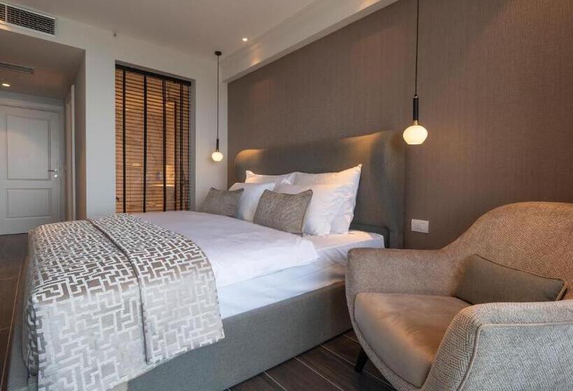 חדר סטנדרט מעבר לחד עם נוף לים, Vivid Blue Serenity Resort
