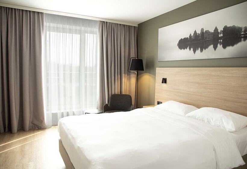 اتاق سوپریور با چشم‌انداز, Park Inn By Radisson Vilnius Airport Hotel & Conference Centre