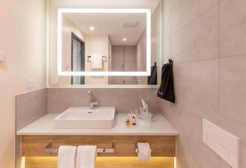 דירת חדר סופריור, Stellaris Apartment