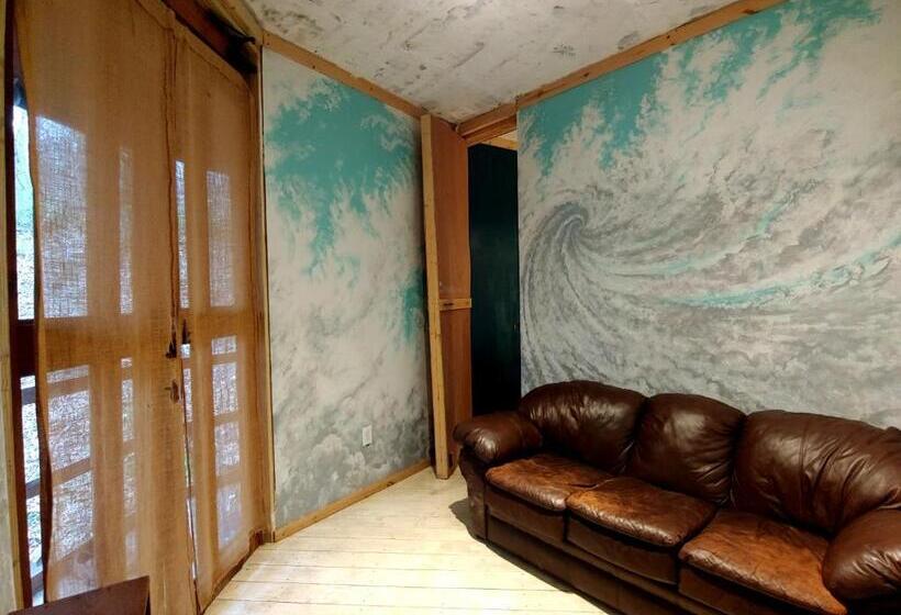 Шале 1 Спальня, Lost River Hostel