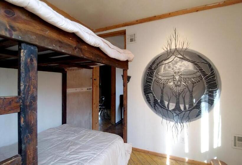 Шале 1 Спальня, Lost River Hostel