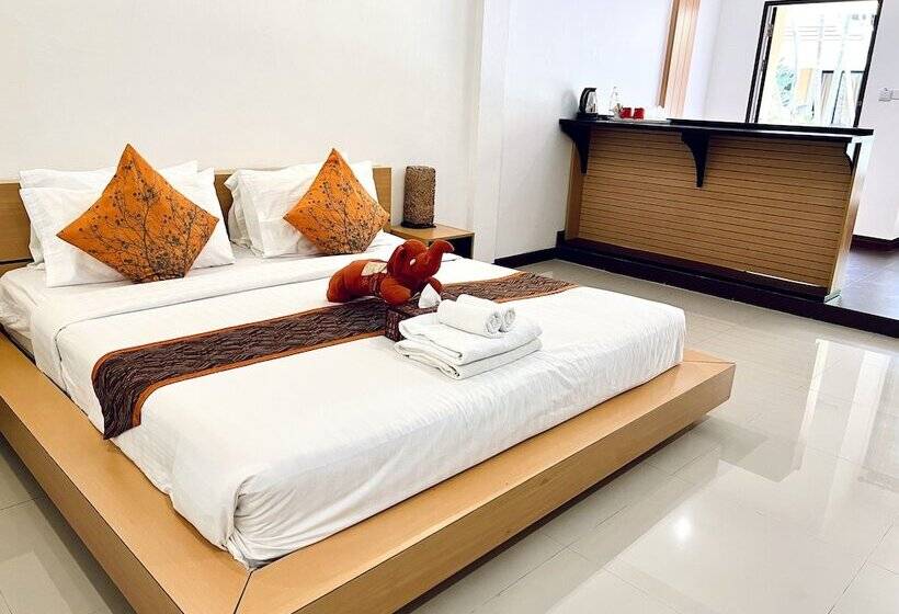 Номер Deluxe Вид на Бассейн, La Villa Khon Kaen