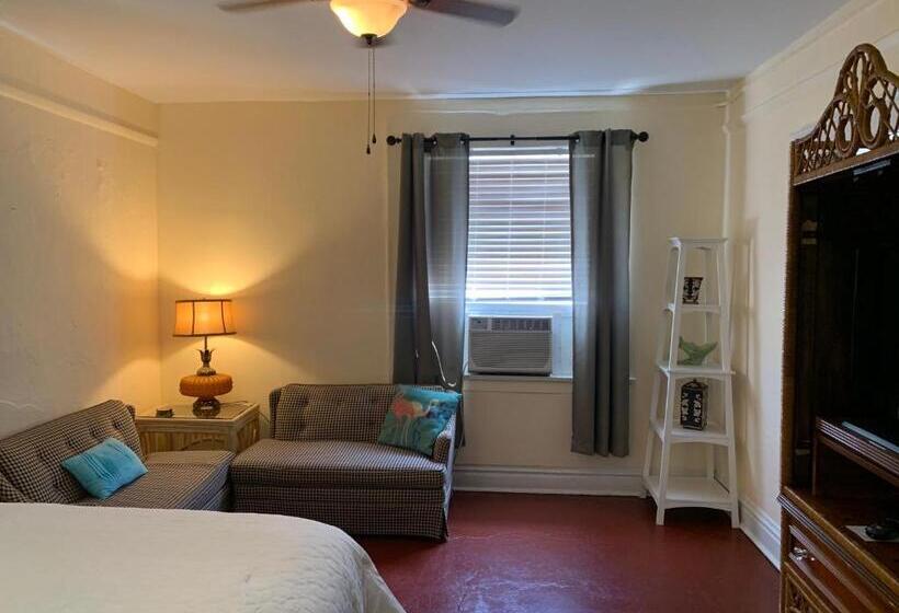 Люкс, Historic Whiting Hotel Suites