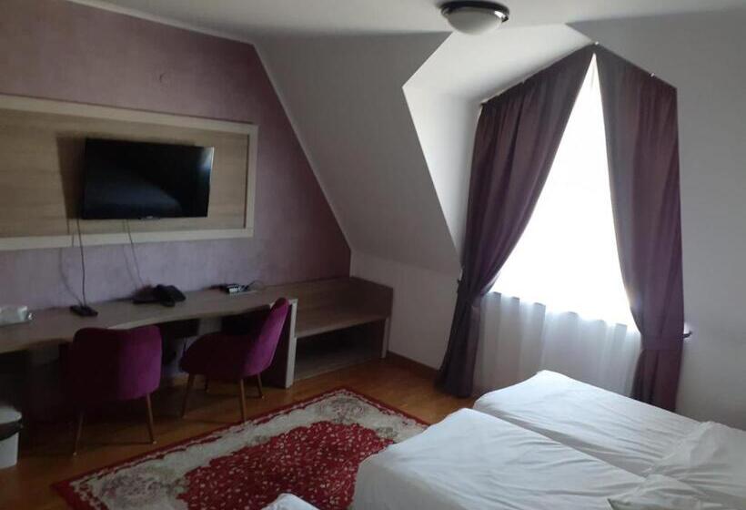 اتاق لوکس یک تخته, Club Bucovina Resort & Spa