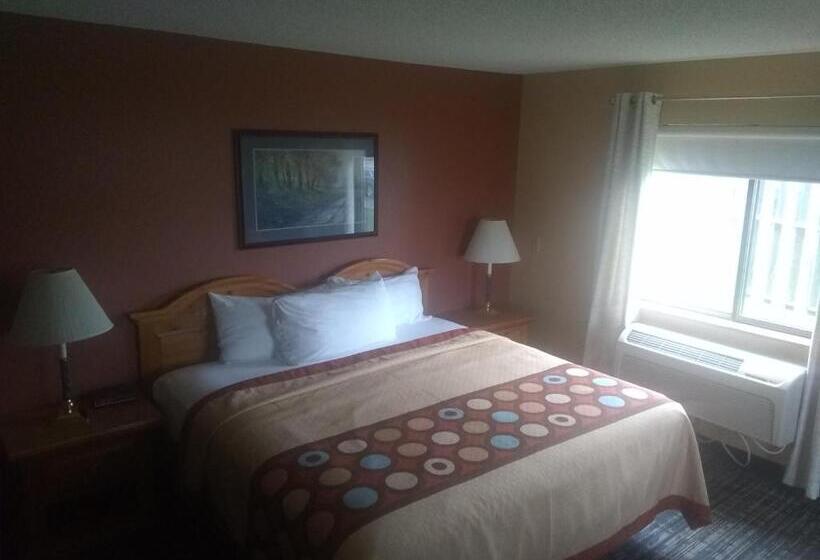 디럭스 스위트 킹 침대, Super 8 By Wyndham Baxter/brainerd Area