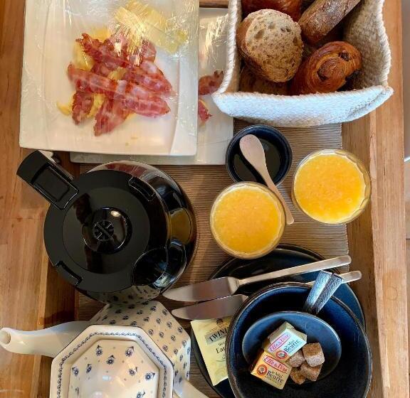 带按摩浴盆的套房, La Maison Des Vendangeurs   Table D Hôtes Le Soir Du Jeudi Au Dimanche  Jacuzzi   Balnéo Spa   Acces
