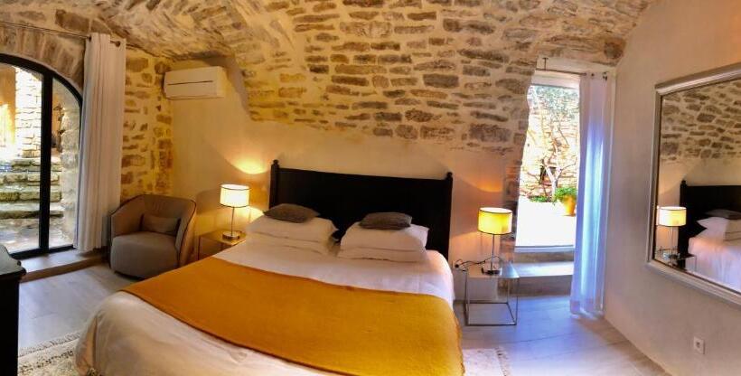带按摩浴盆的套房, La Maison Des Vendangeurs   Table D Hôtes Le Soir Du Jeudi Au Dimanche  Jacuzzi   Balnéo Spa   Acces