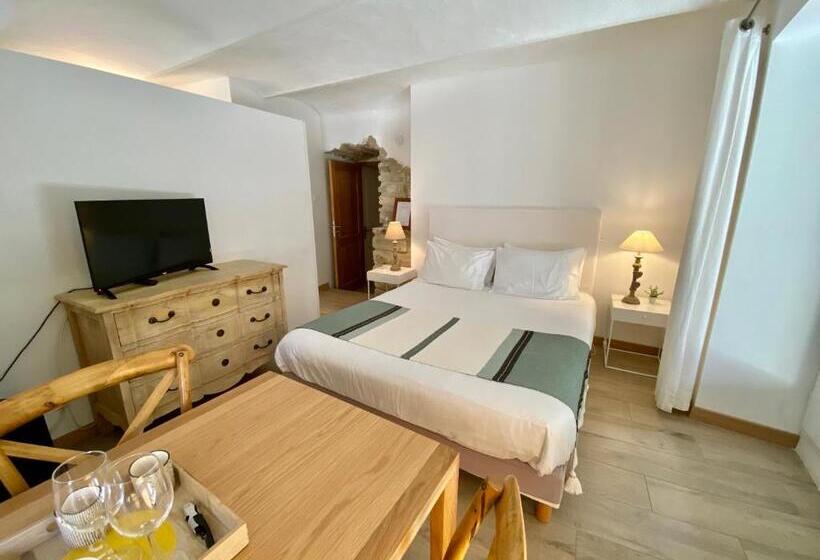 标准房带园景, La Maison Des Vendangeurs   Table D Hôtes Le Soir Du Jeudi Au Dimanche  Jacuzzi   Balnéo Spa   Acces