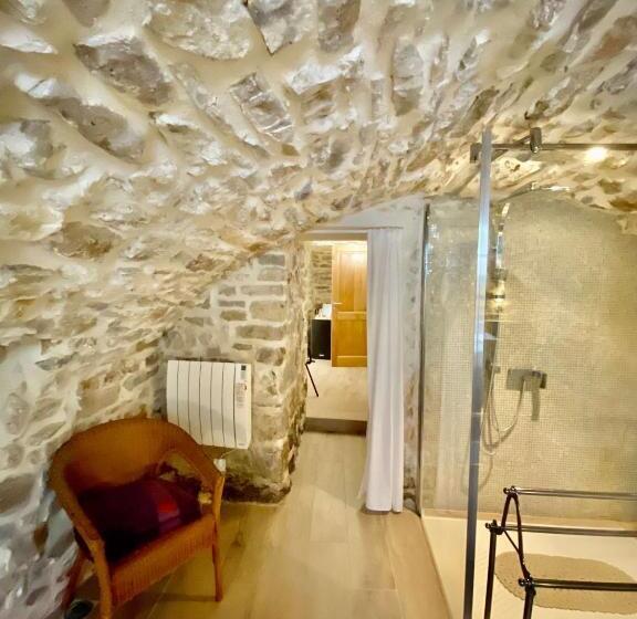 자쿠지 스위트, La Maison Des Vendangeurs   Table D Hôtes Le Soir Du Jeudi Au Dimanche  Jacuzzi   Balnéo Spa   Acces