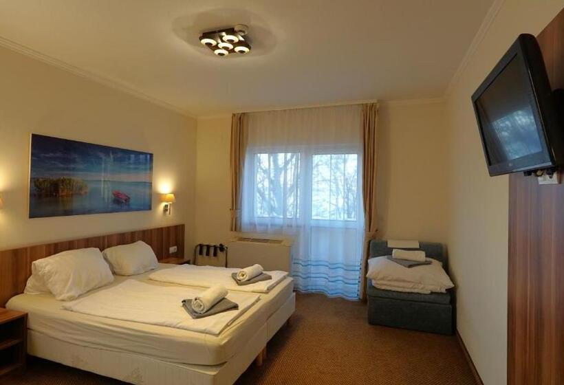 Трехместный Номер Стандарт с Балконом, Balaton Colors Beach