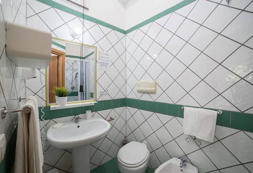 Номер Стандарт Трехместный, Albergo Margherita