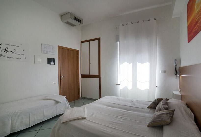 Номер Стандарт Трехместный, Albergo Margherita