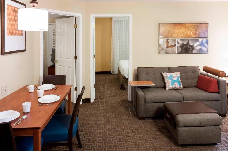 سوییت, Towneplace Suites Dallas Las Colinas