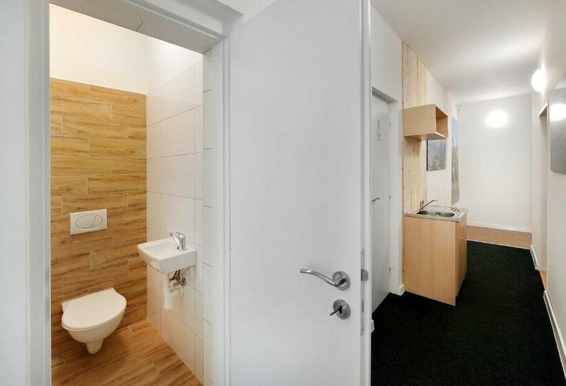 Кровать в Общей Комнате, Bel Hostel