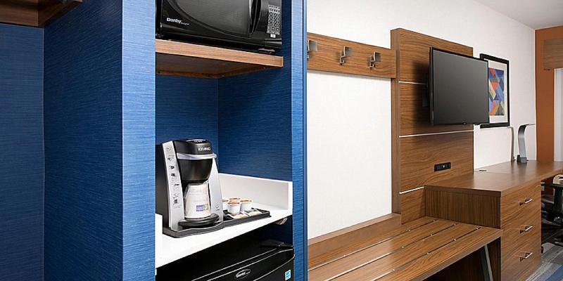 장애인을 위한 킹사이즈 침대 스탠다드 룸, Holiday Inn Express Chesapeake   Norfolk, An Ihg