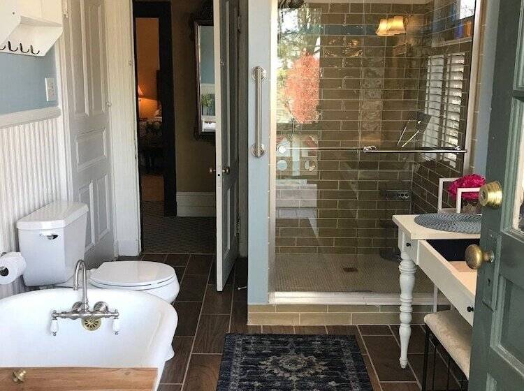Номер Deluxe, Vandiver Inn