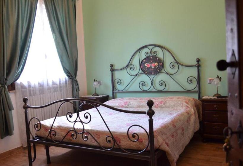 اتاق استاندارد سه تخته با چشم‌انداز استخر, Agriturismo Da Pudech