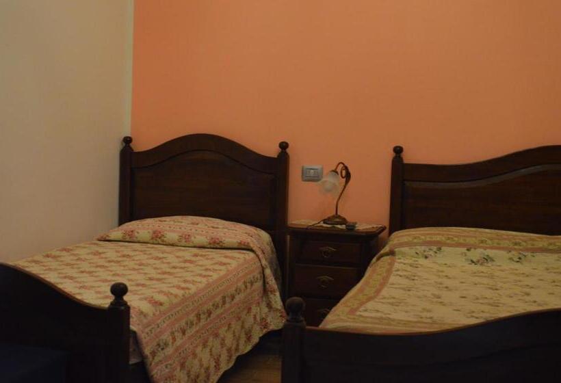 اتاق استاندارد سه تخته با چشم‌انداز استخر, Agriturismo Da Pudech