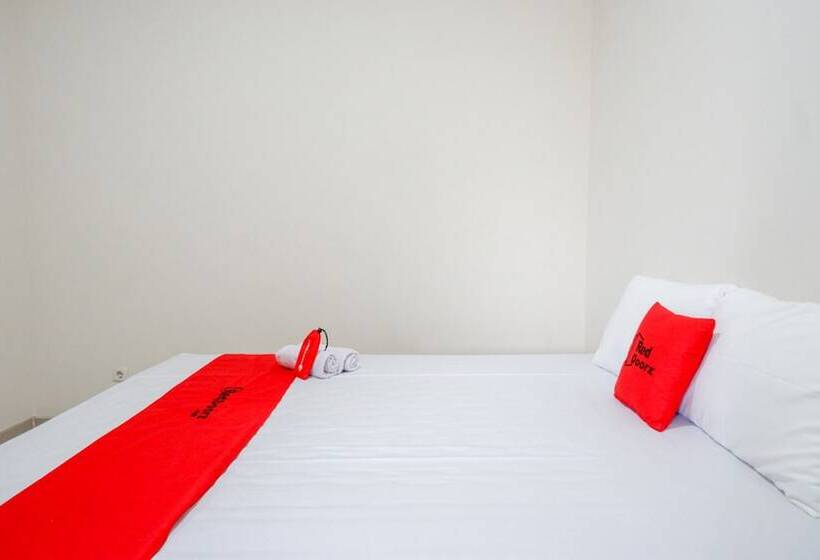 Номер Стандарт, Reddoorz Near Pacific Mall Tegal 2