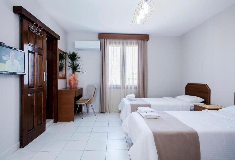 Номер Стандарт Трехместный, Homelike Guest House