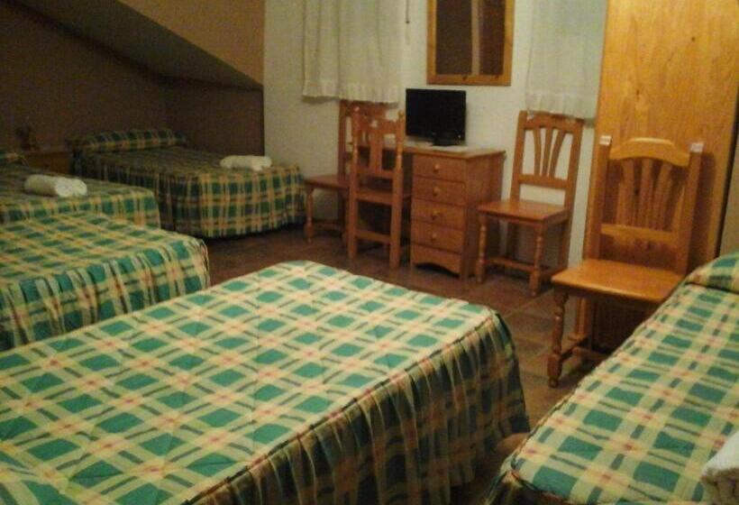 4인용 스탠다드 룸, Hostal Piñera