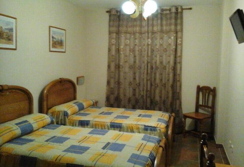 스탠다드 룸, Hostal Piñera