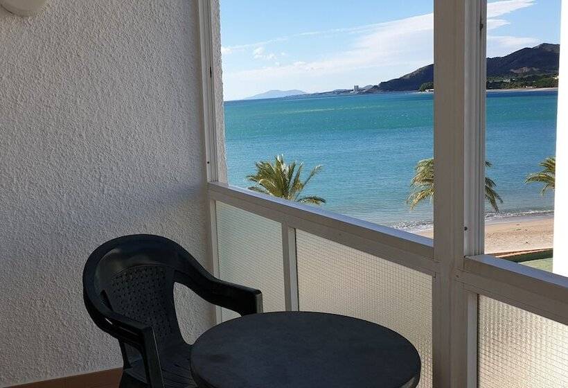 Номер Стандарт Трехместный, Medplaya Hotel Vistamar Costa Dorada