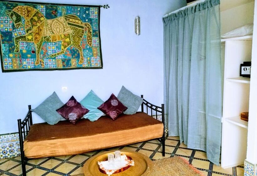 חדר סטנדרט לשלושה, Riad Al Zahia