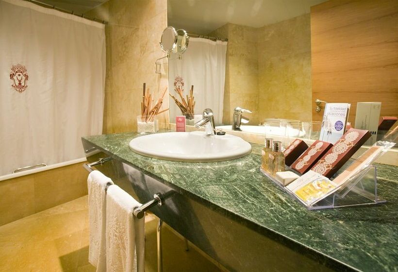 スタンダードトリプルルーム, Sercotel Palacio De Tudemir