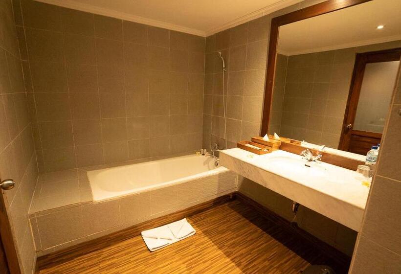 Номер Deluxe, New Sunari Lovina Beach Resort