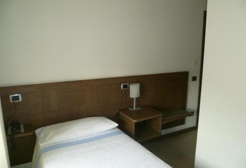 Номер Стандарт Индивидуальный, Albergo Sole