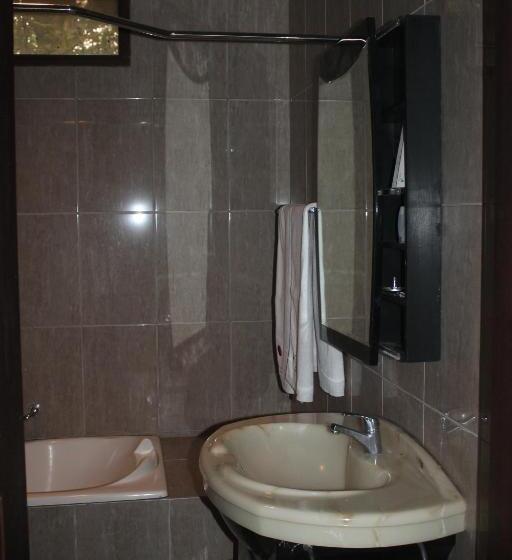 Вилла 4 Спальни, New Green Sentul Resort