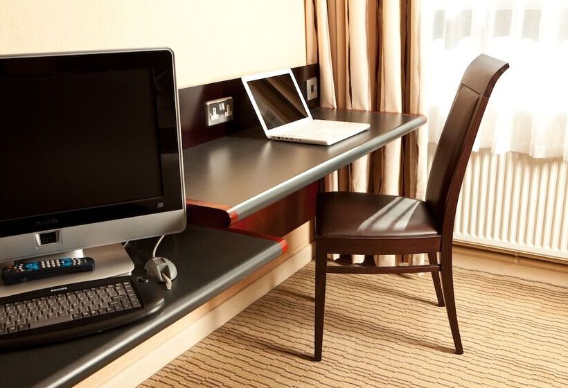 Классический Номер, Mercure Leeds Parkway