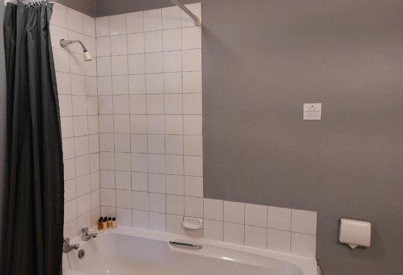 Семейный Номер, Lion Hotel Dulverton