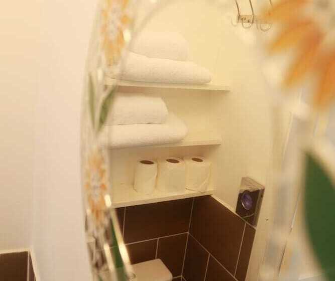 Номер Стандарт с Балконом, Motel Schmotel