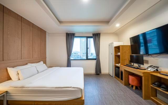 Quarto Premium, Masan Amor