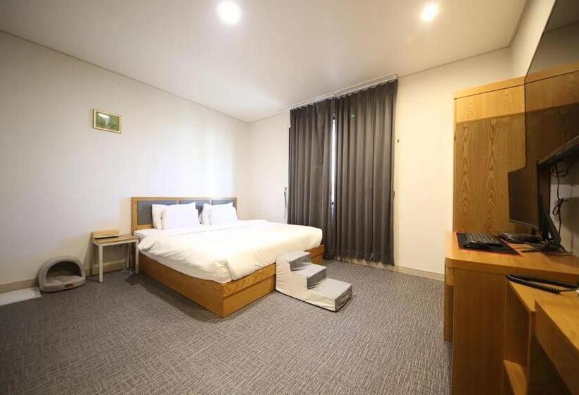 Quarto Superior, Masan Amor